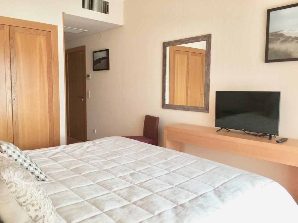 Casa De Ferias Vila Sol Golf 奎特里拉 外观 照片