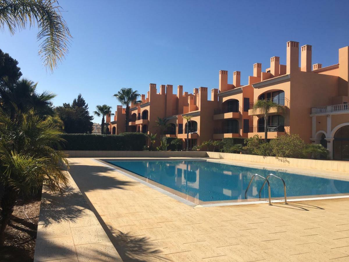 Casa De Ferias Vila Sol Golf 奎特里拉 外观 照片
