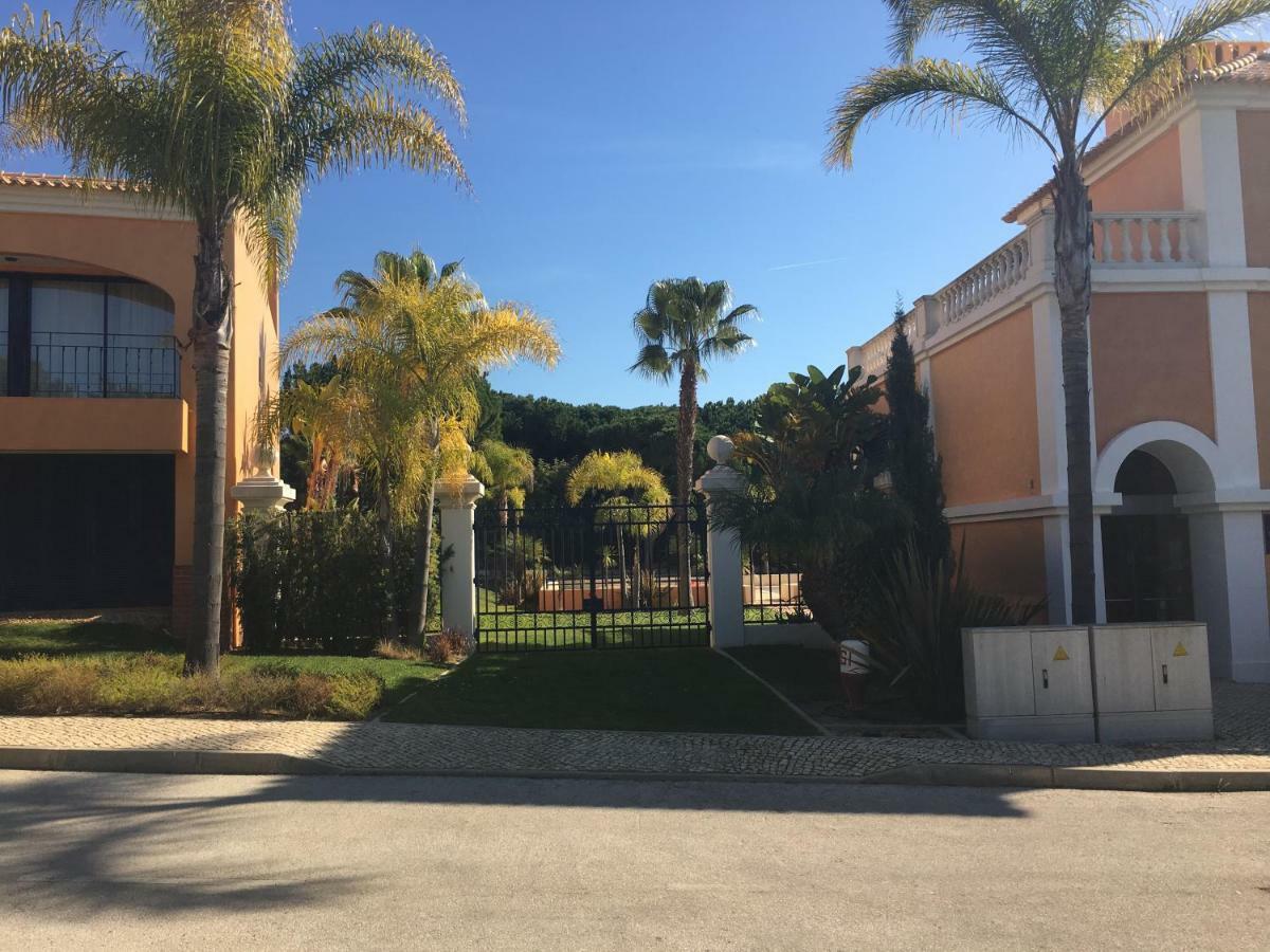 Casa De Ferias Vila Sol Golf 奎特里拉 外观 照片